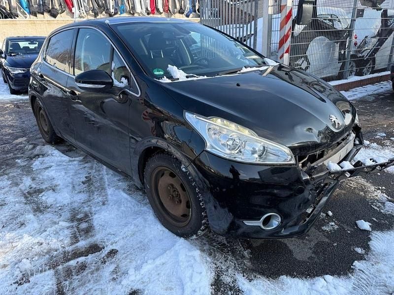 Schwarz Gebraucht 2013 Peugeot 208 Allure Kleinwagen | 1.900 € (Superpreis) - Bild 1/4