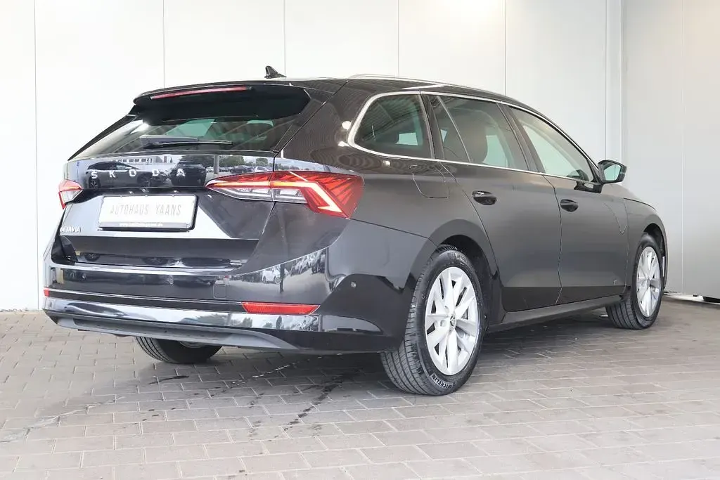 Gebraucht Skoda Octavia Style 150 PS (110 kW) 2023 Schwarz Limousine