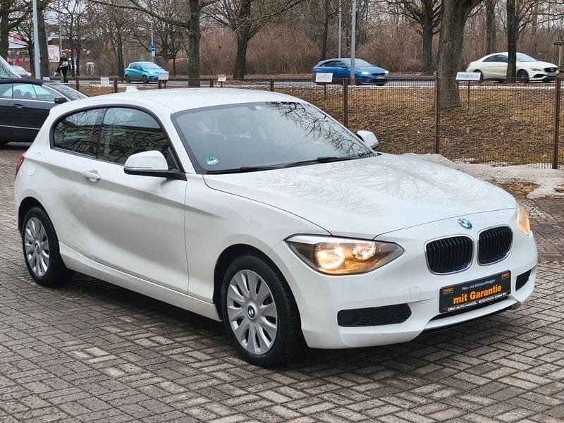 Gebraucht BMW 114 102 PS (75 kW) 2012 Weiß Kleinwagen