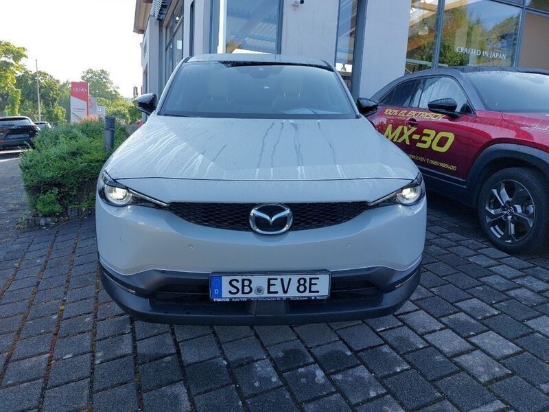 Weiß Gebraucht 2024 Mazda MX30 Ad'Vantage SUV | 25.900 € (Guter Preis) - Bild 1/4