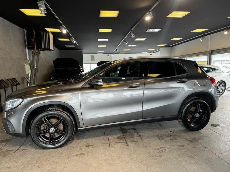 Gebraucht Mercedes GLA250 211 PS (155 kW) 2017 Grau SUV