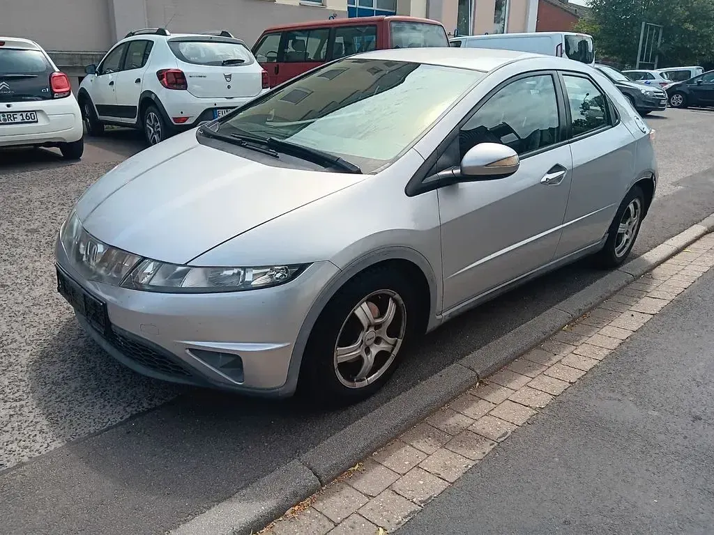 Gebraucht Honda Civic Comfort 140 PS (102 kW) 2007 Silber Limousine