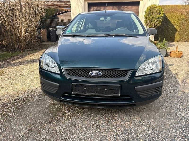 Gebraucht Ford Focus Trend 80 PS (58 kW) 2006 Grün Limousine
