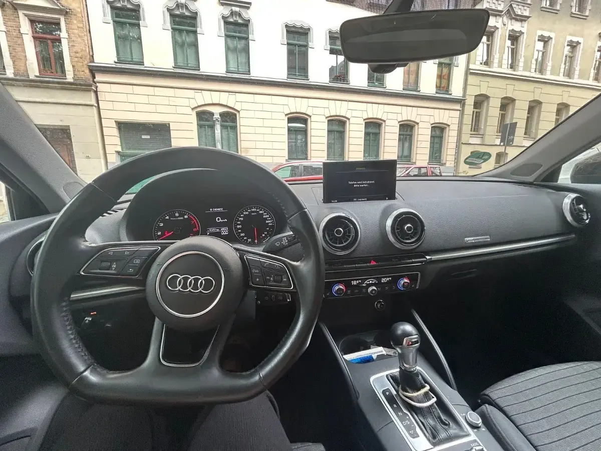 Gebraucht Audi A3 Design 150 PS (110 kW) 2019 Schwarz Limousine