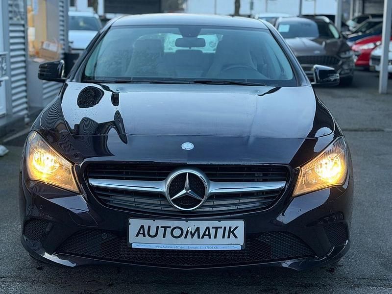 Gebraucht Mercedes CLA180 122 PS (89 kW) 2014 Nordlichtviolett Limousine
