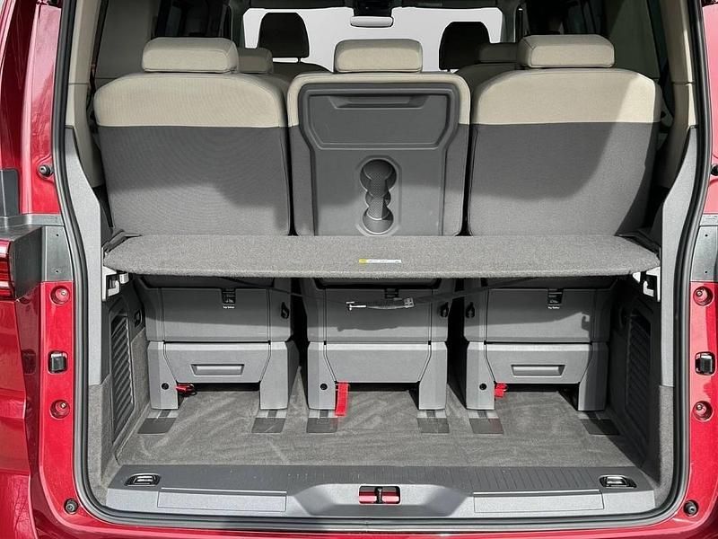 Gebraucht VW Multivan S 204 PS (150 kW) 2023 Rot Van