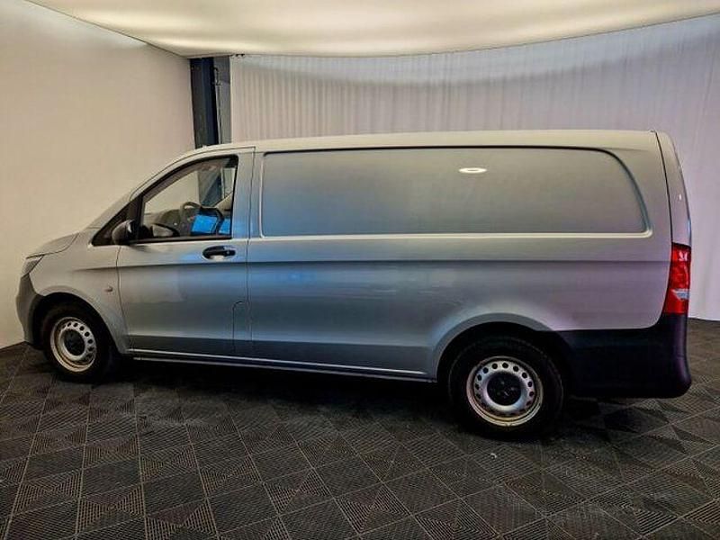 Second-hand Mercedes Vito 114 CP (83 kW) 2019 Argintiu Van