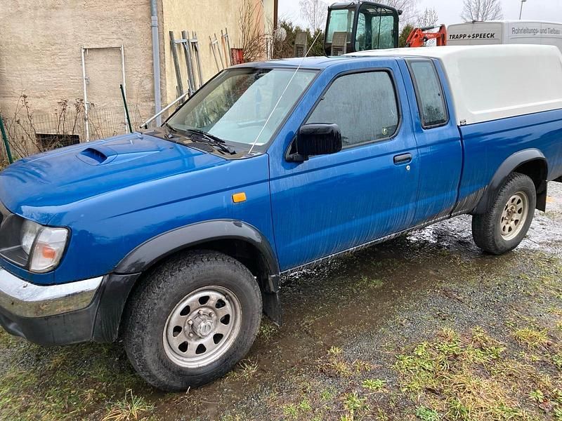 Blau Gebraucht 2001 Nissan Navara Abholung | 6.000 € (Teuer) - Bild 1/1