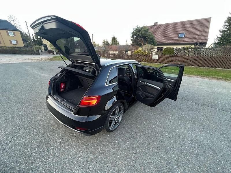 Second-hand Audi A3 Sport 190 CP (139 kW) 2017 Negru Berlinǎ