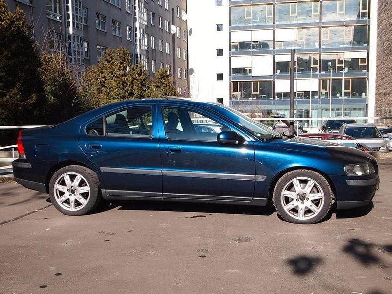 Gebraucht Volvo S60 179 PS (131 kW) 2002 Blau Limousine