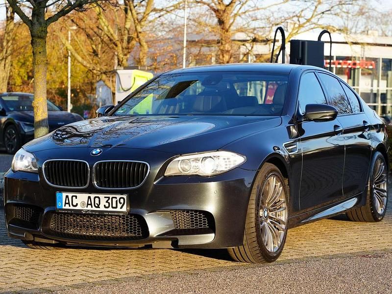 Gebraucht BMW M5 Shadowline 560 PS (411 kW) 2012 Grau Limousine
