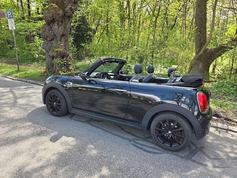 Second-hand Mini One Cabriolet 102 CP (75 kW) 2019 Negru Cabrio