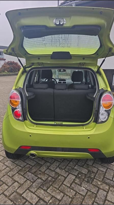 Second-hand Chevrolet Spark 82 CP (60 kW) 2010 Verde Hatchback