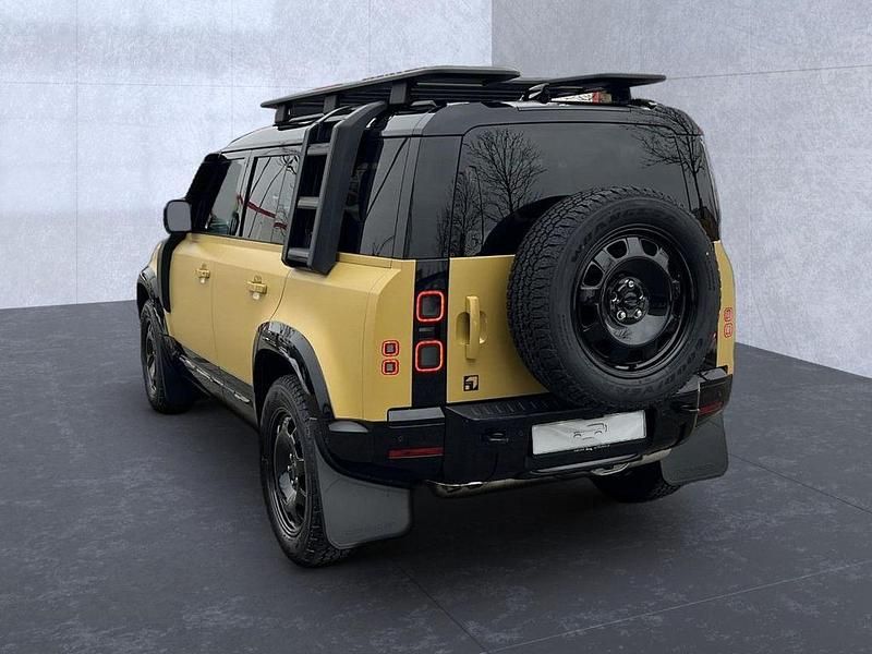 Neu Land Rover Defender 349 PS (256 kW) 2026 Deep sandglow yellow SUV