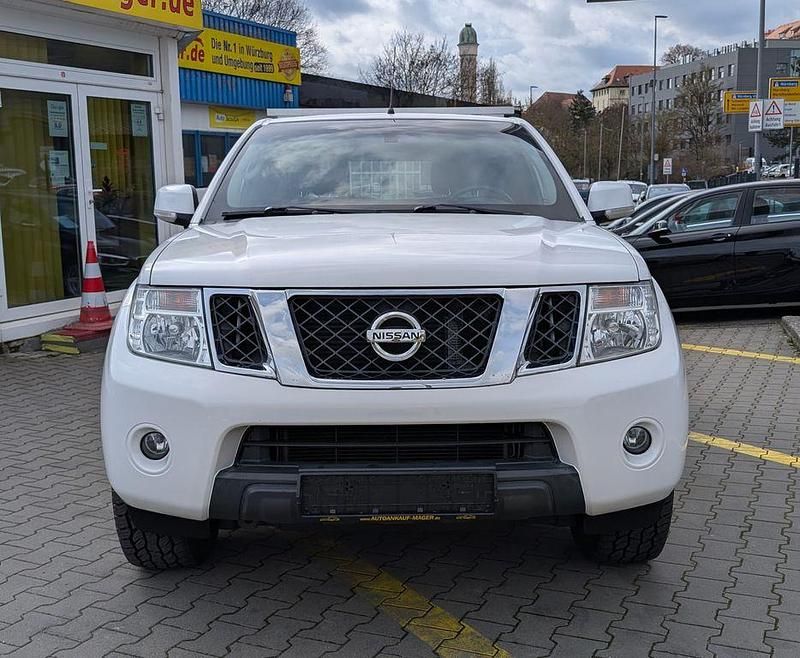 Gebraucht Nissan Navara 190 PS (139 kW) 2013 Weiß Pickup