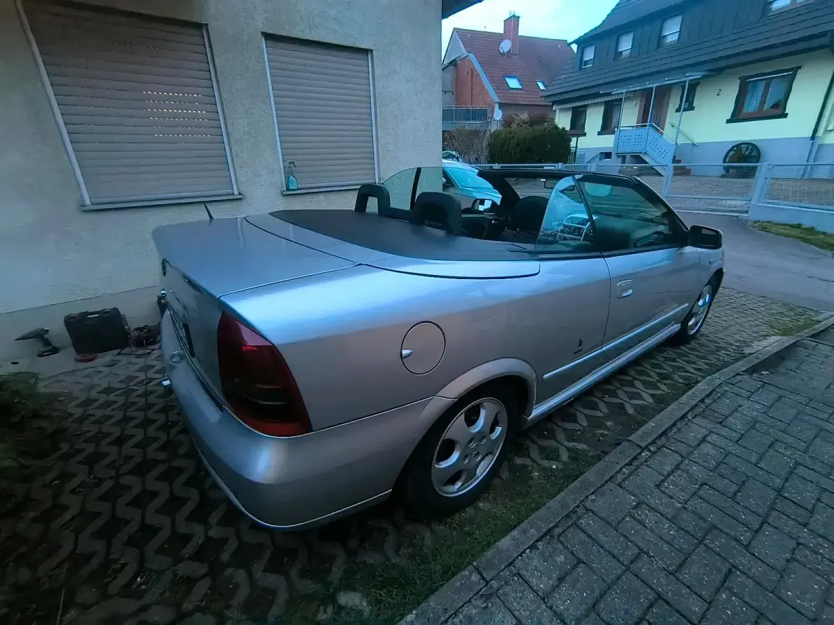 Gebraucht Opel Astra 100 PS (73 kW) 2002 Silber Cabrio