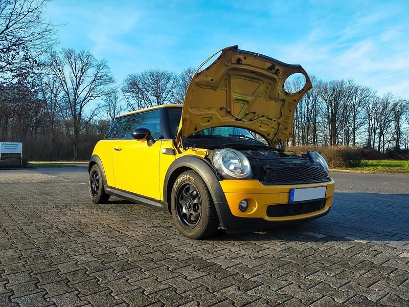 Gebraucht Mini Cooper Coupé 95 PS (69 kW) 2007 Gelb Coupé