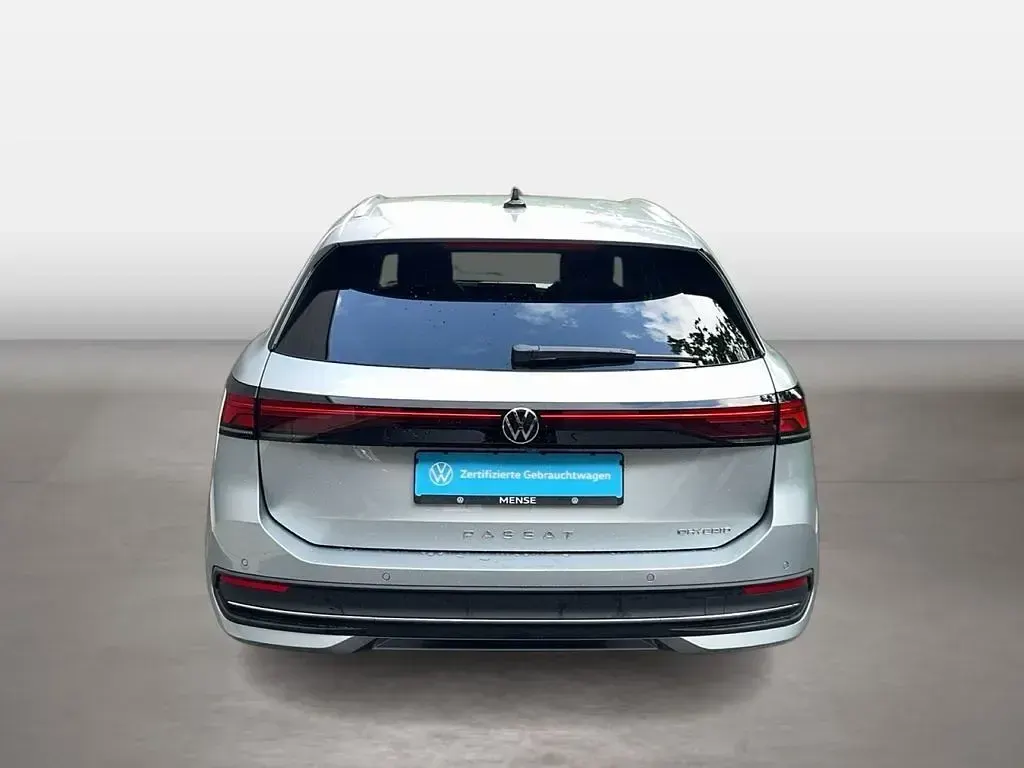 Gebraucht VW Passat Business 150 PS (110 kW) 2025 Oyster silver Kombi