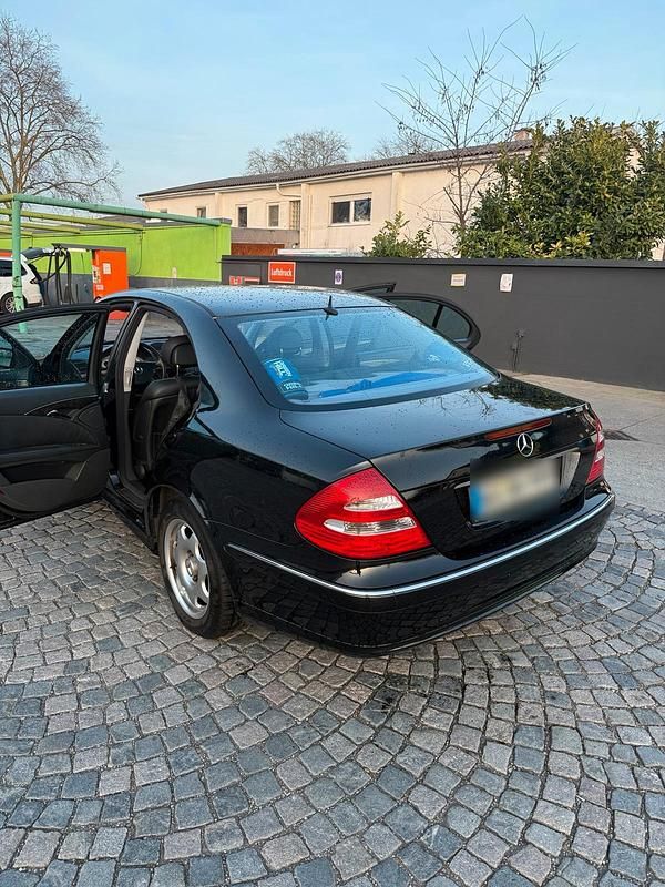 Usado Mercedes 320 2003 Negro Berlina