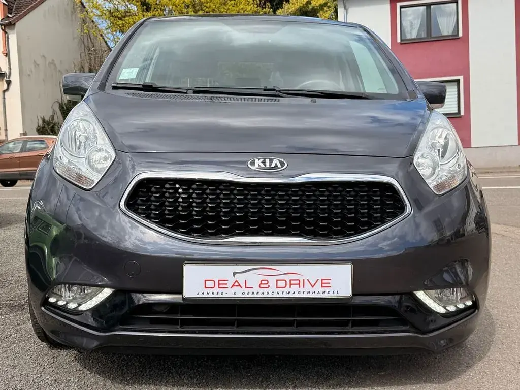 Gebraucht Kia Venga Spirit 125 PS (91 kW) 2018 Grau Kleinwagen