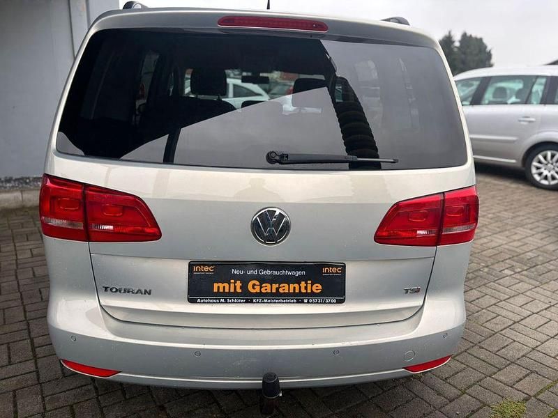 Gebraucht VW Touran Match 105 PS (77 kW) 2012 Silber Van / Kleinbus