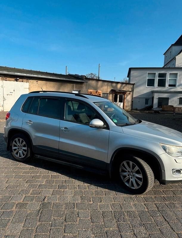 Gebraucht VW Tiguan 150 PS (110 kW) 2009 Silber SUV
