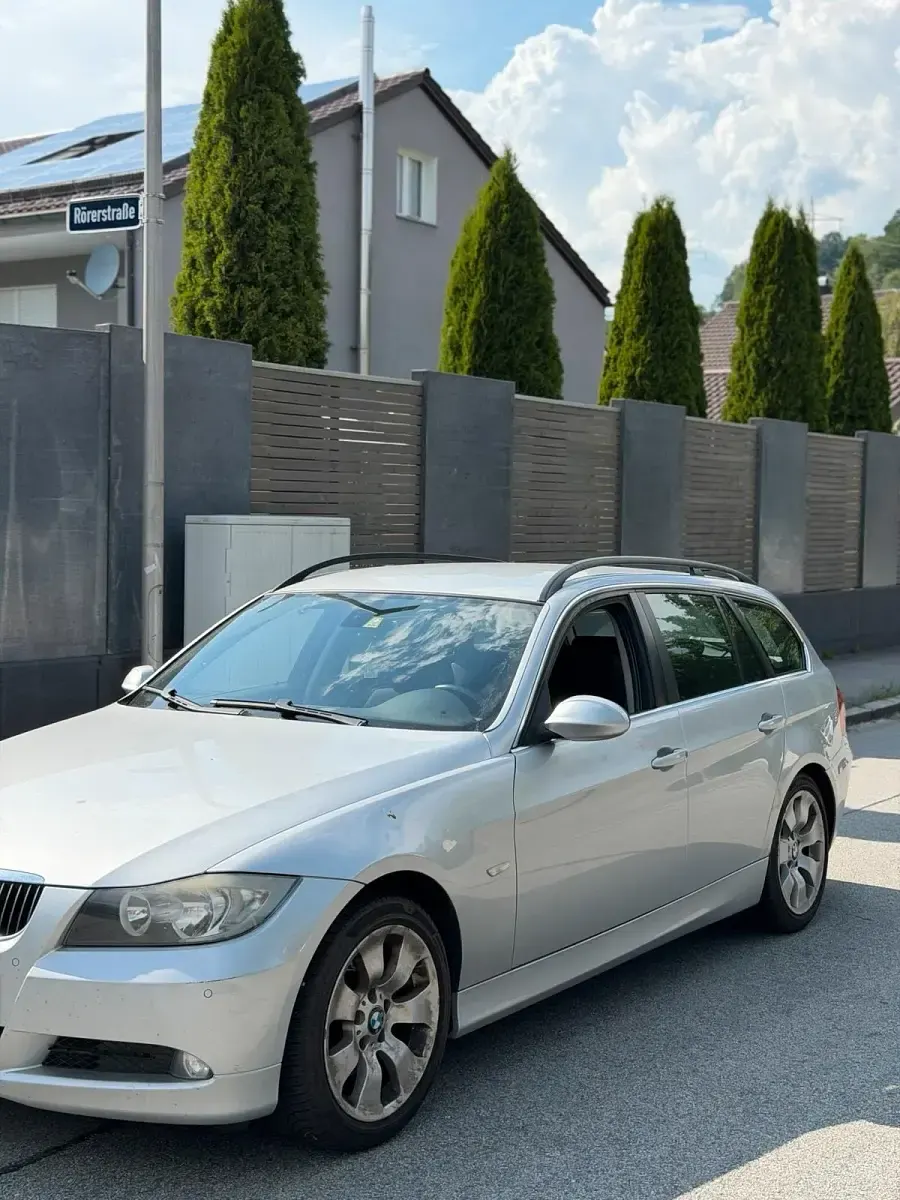 Gebraucht BMW 330 231 PS (169 kW) 2006 Grau Kombi