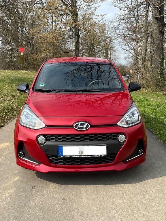 Gebraucht Hyundai i10 Style 87 PS (63 kW) 2018 Rot Kleinwagen