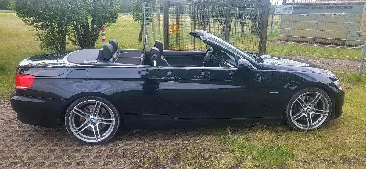 Gebraucht BMW 335 Cabriolet 306 PS (225 kW) 2008 Schwarz Cabrio