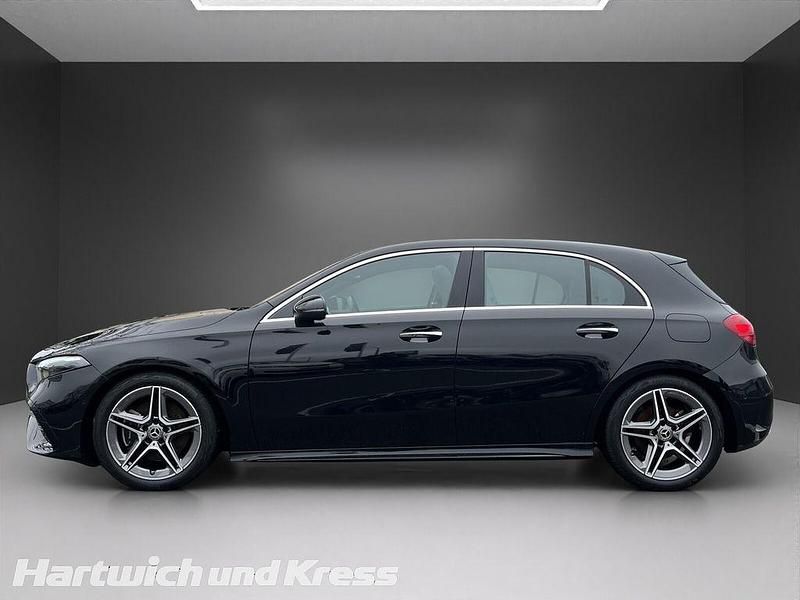 Gebraucht Mercedes A220 AMG line 190 PS (139 kW) 2022 Lack kosmosschwarz Limousine
