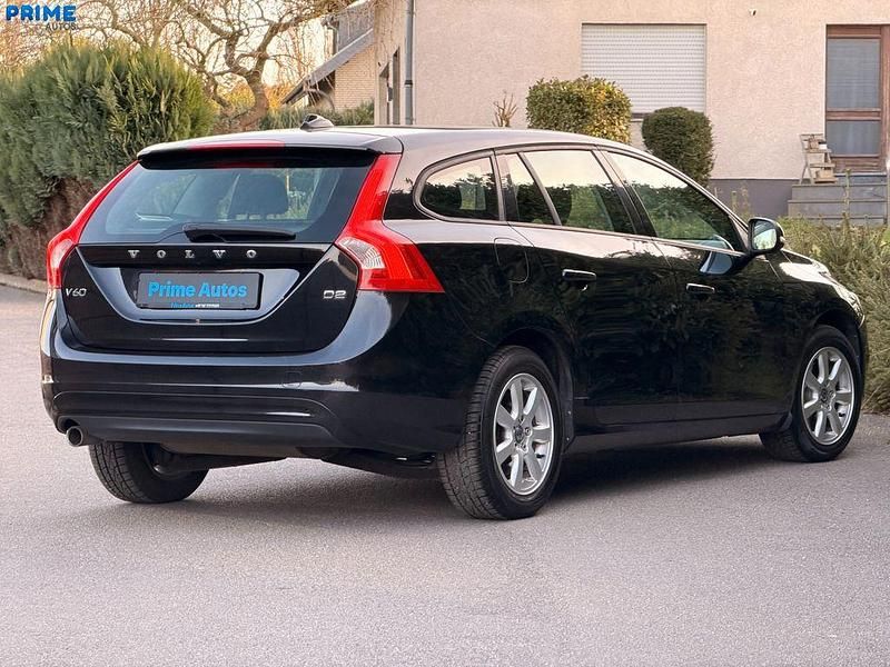Gebraucht Volvo V60 Kinetic 114 PS (83 kW) 2014 Schwarz Kombi