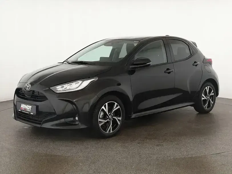 Gebraucht Toyota Yaris Hybrid 116 PS (85 kW) 2025 Mysticschwarz Limousine