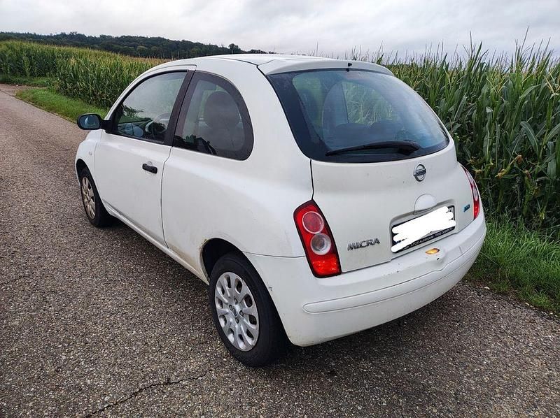 Weiß Gebraucht 2009 Nissan Micra Visia Limousine | 1.500 € (Fairer Preis) - Bild 1/4