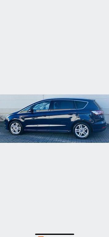 Gebraucht Ford S-MAX Titanium 179 PS (131 kW) 2016 Blau Van / Kleinbus