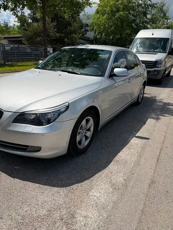 Gebraucht BMW 525 197 PS (144 kW) 2008 Silber Limousine