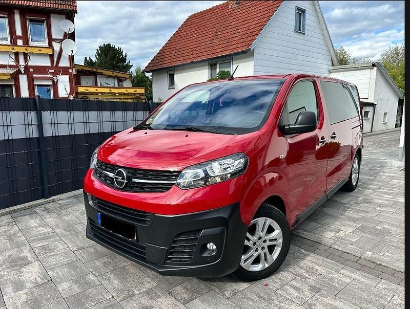 Rot Gebraucht 2022 Opel Vivaro Edition Van | 14.800 € (Superpreis) - Bild 1/4