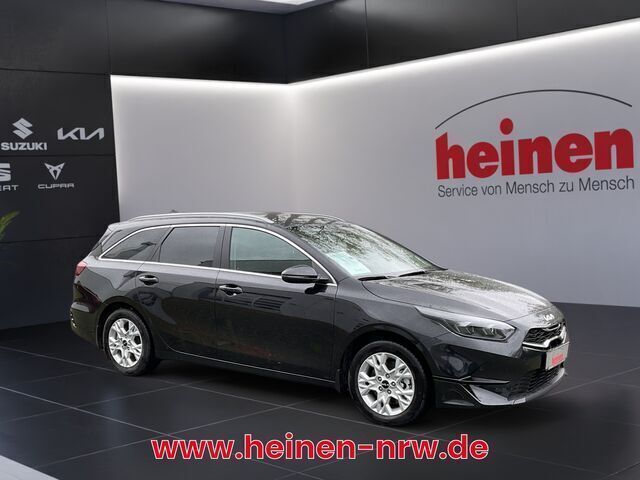 Gebraucht Kia Ceed 140 PS (102 kW) 2024 Andere farbe Kleinwagen