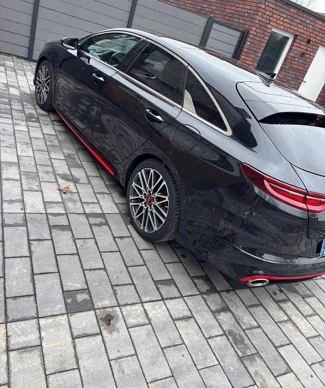 Gebraucht Kia ProCeed GT 204 PS (150 kW) 2023 Schwarz Kombi