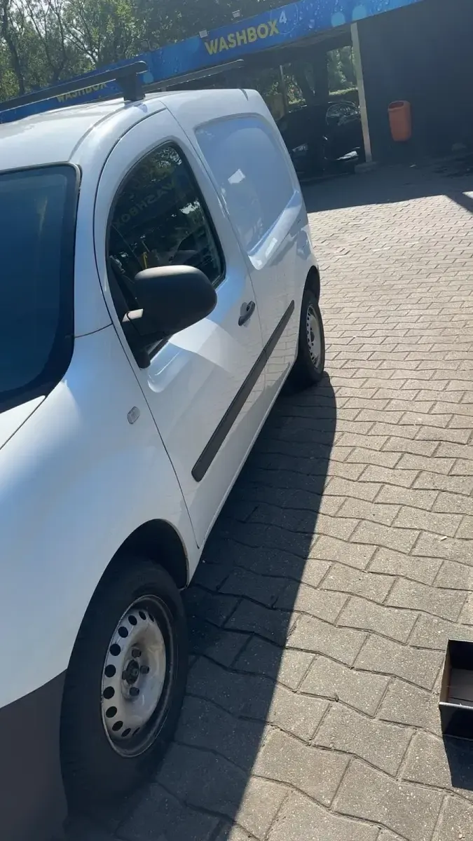 Gebraucht Renault Kangoo 75 PS (55 kW) 2019 Weiß Van / Kleinbus