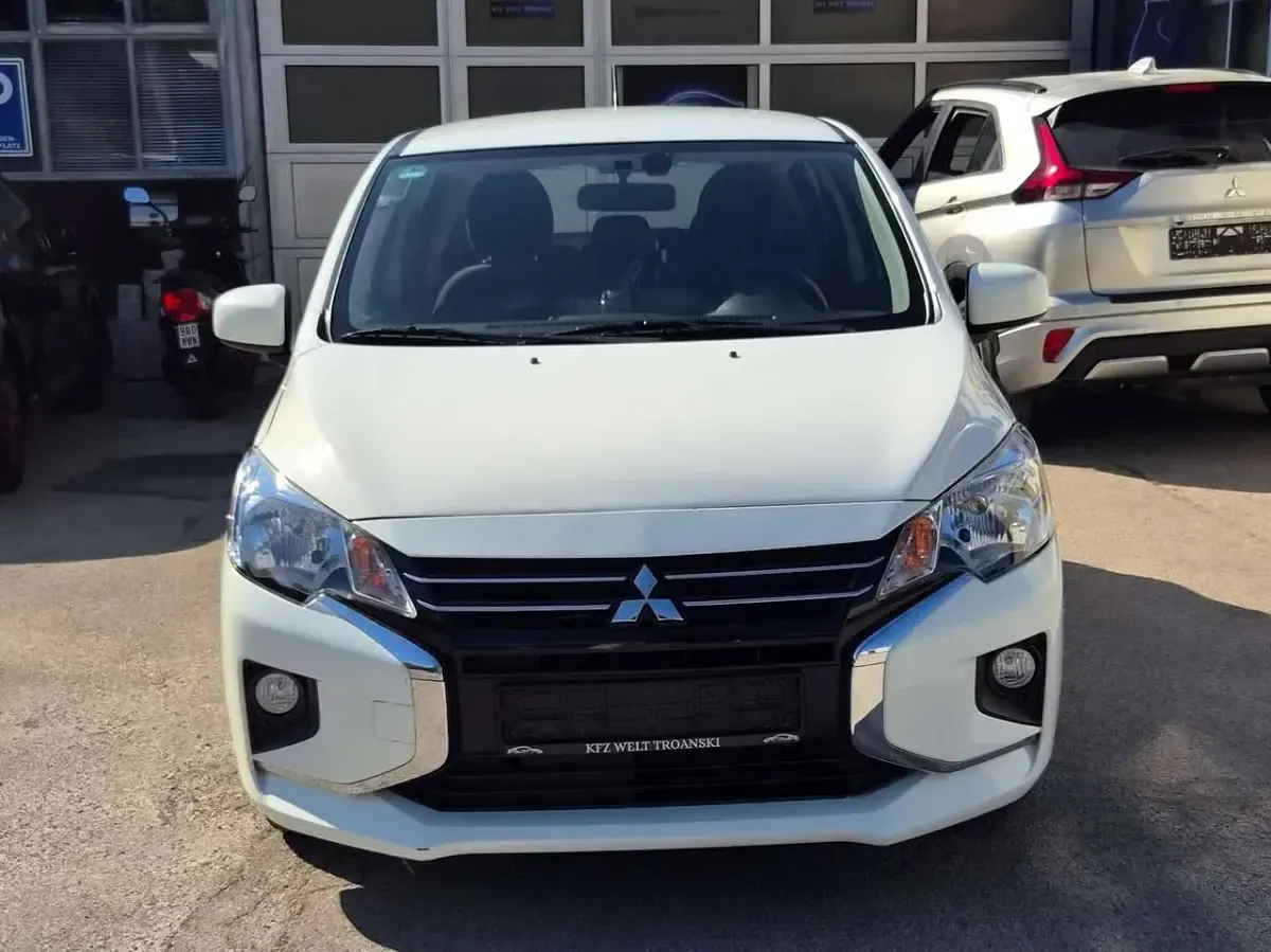 Gebraucht Mitsubishi Space Star Select 71 PS (52 kW) 2022 Islandweiss (s) Kleinwagen