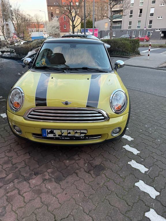 Gebraucht Mini Cooper 122 PS (89 kW) 2010 Gelb Kleinwagen
