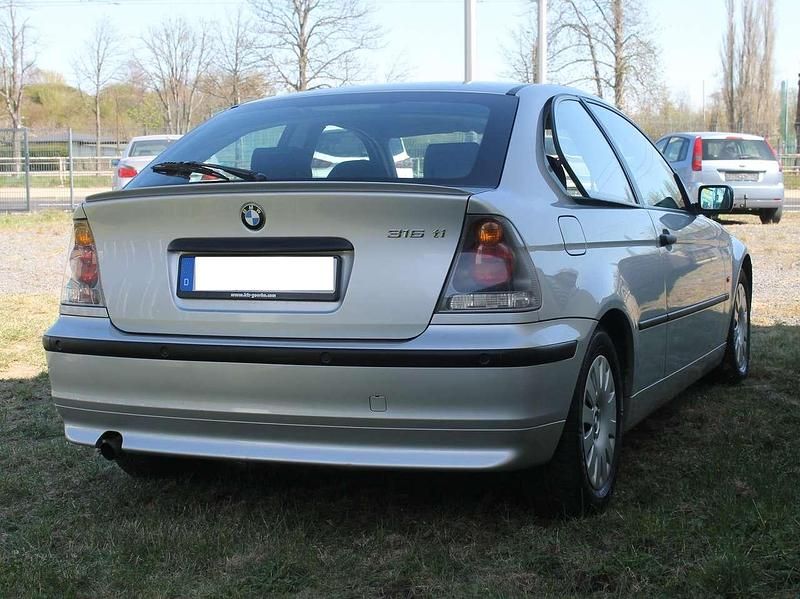 Gebraucht BMW 316 116 PS (85 kW) 2002 Silber Limousine