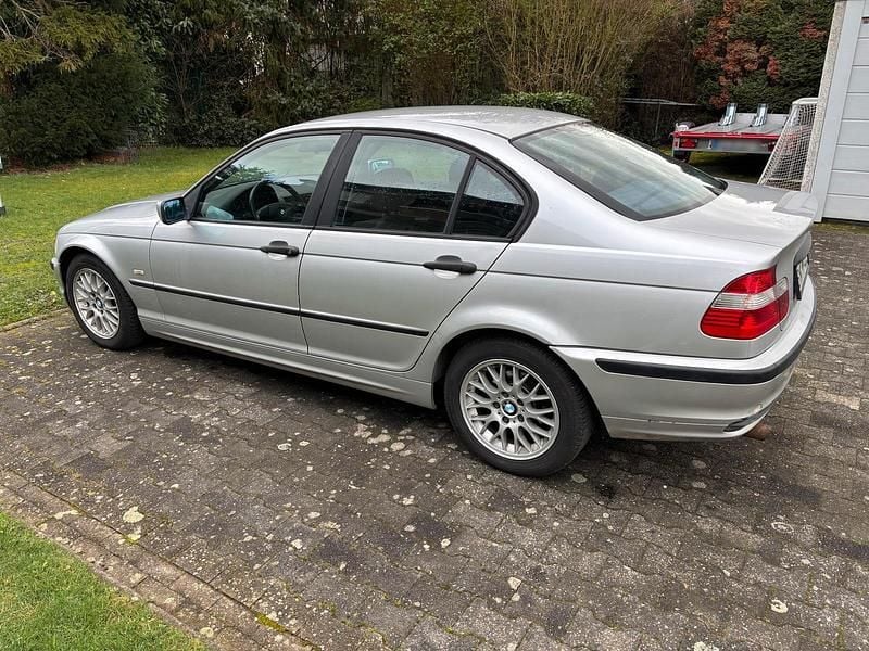 Usado BMW 316 105 HP (77 kW) 2000 Prateado Sedan