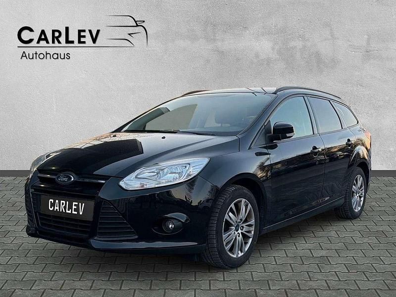 Gebraucht Ford Focus Trend 125 PS (91 kW) 2013 Schwarz Kombi