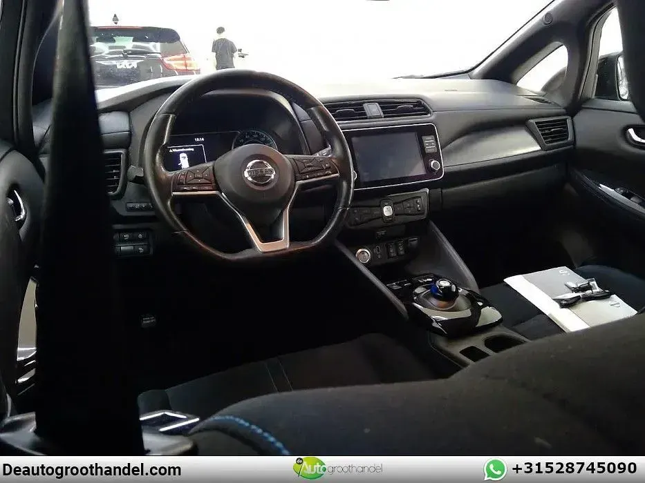 Gebraucht Nissan Leaf N-Connecta 110 kW (150 PS) 2020 Schwarz Kleinwagen