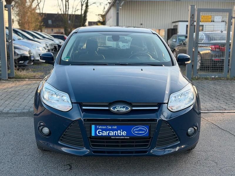 Gebraucht Ford Focus Trend 116 PS (85 kW) 2012 Blau Kombi