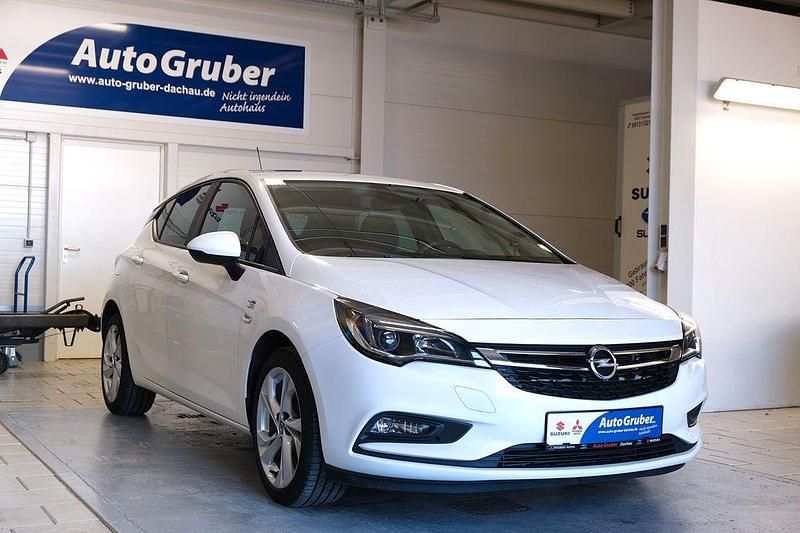 Gebraucht Opel Astra 150 PS (110 kW) 2019 Weiß Limousine