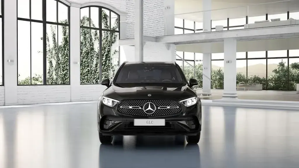 Gebraucht Mercedes GLC220 AMG 197 PS (144 kW) 2025 Metalliclack obsidianschwarz SUV