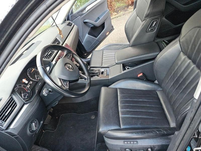 Gebraucht Skoda Superb Style 220 PS (161 kW) 2018 Schwarz Limousine