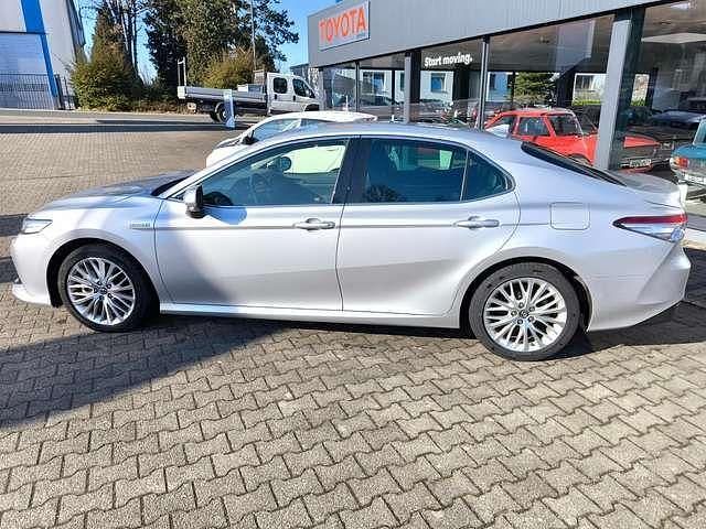 Gebraucht Toyota Camry Executive 178 PS (130 kW) 2019 Silber 1f7 Limousine